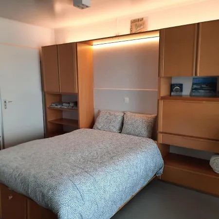 Apartment On The With Sea View *